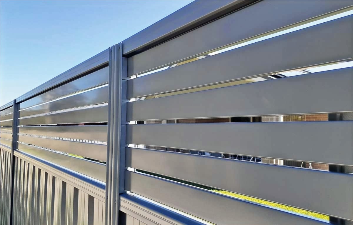 Colorbond and aluminium slat fencing on a Perth Hills property in Mundaring